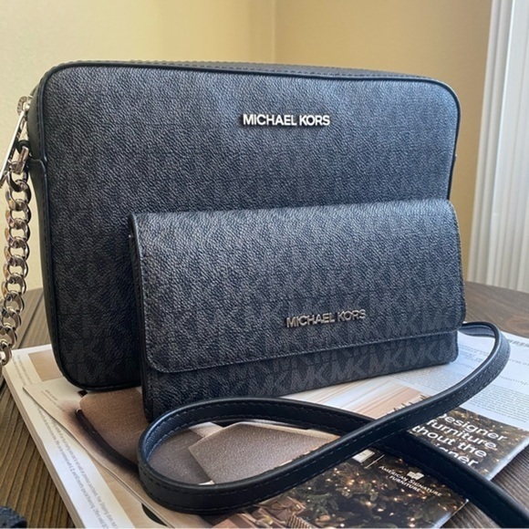 New Michael Kors jet set Large travel EW crossbody bag & wallet set - Picture 9 of 16